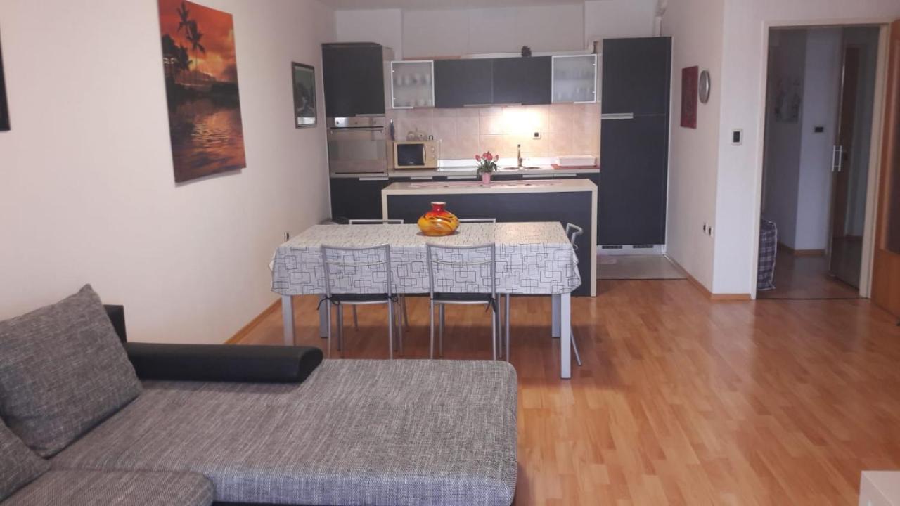 Lorena App Apartment